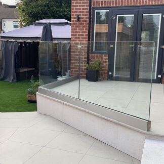 Posiglaze frameless glass balustrade system